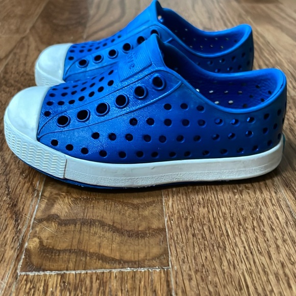 Native Shoes Jefferson Slip-On Vegan Sneakers - Picture 2 of 5